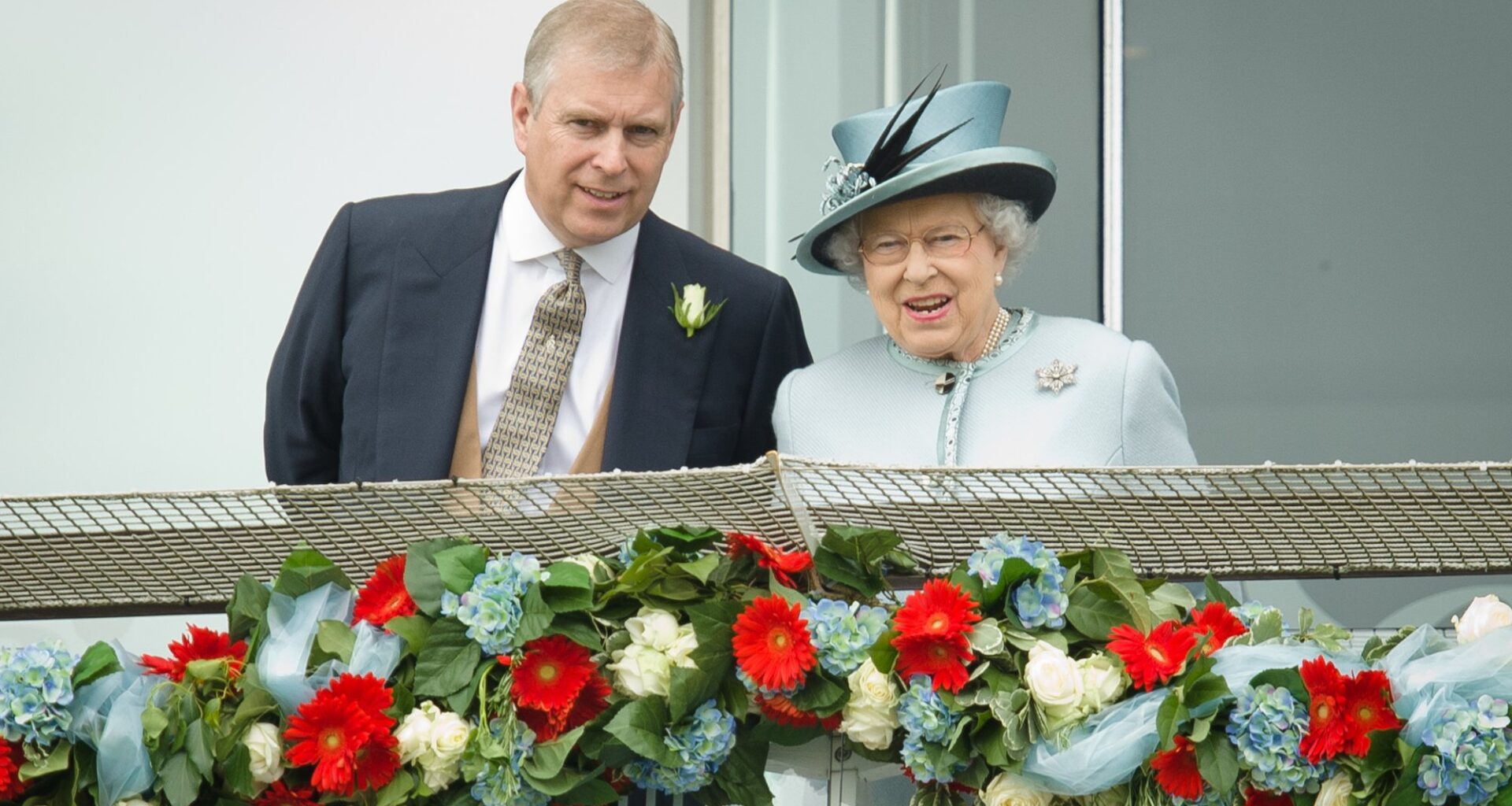 Dronning Elizabeth, Prins Andrew | Sjokk-påstand: Gir dronning Elizabeth skylden