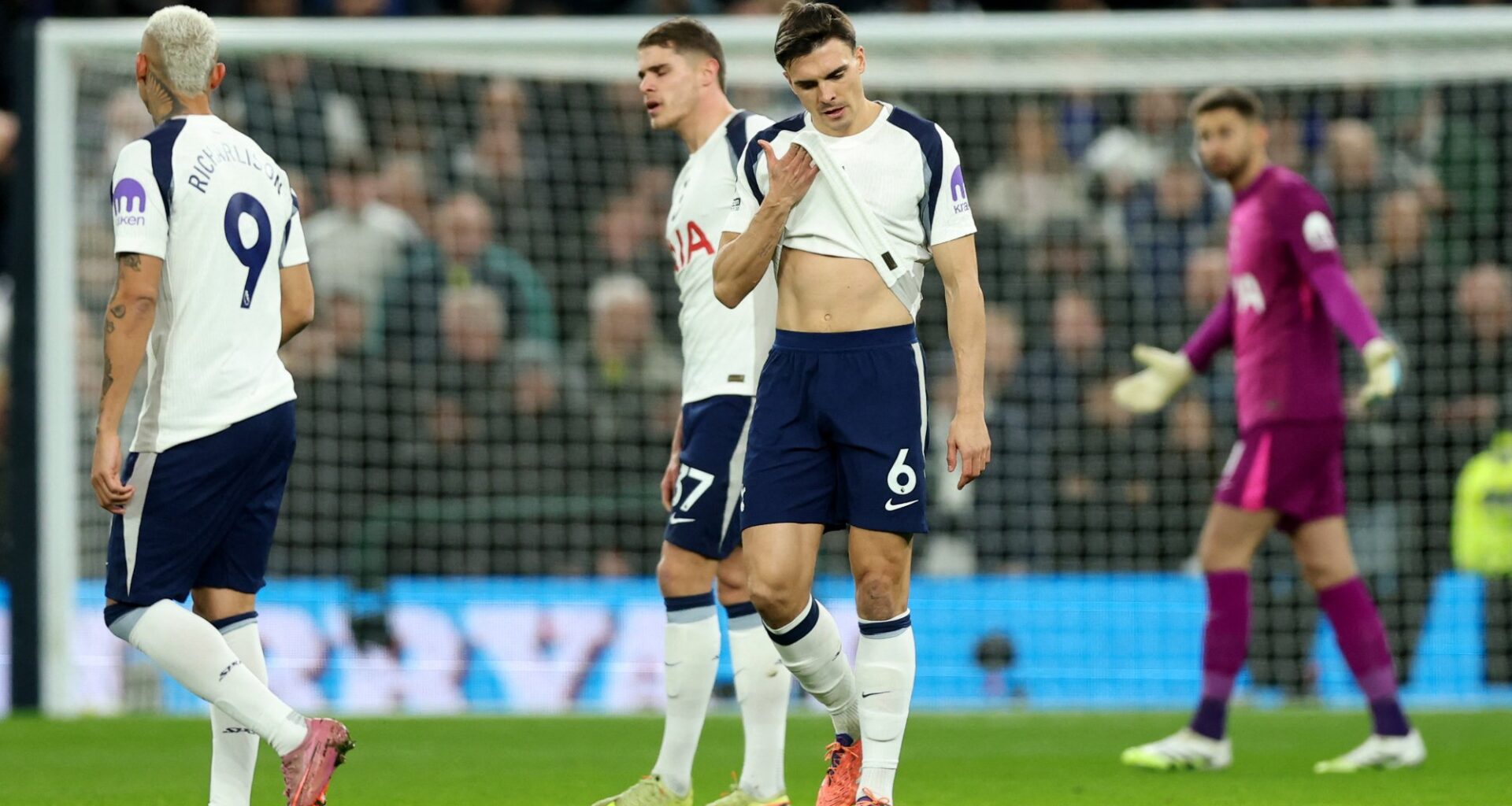 Tottenham Hotspur, Tottenham | Absurde scener: – Det hører du ikke ofte