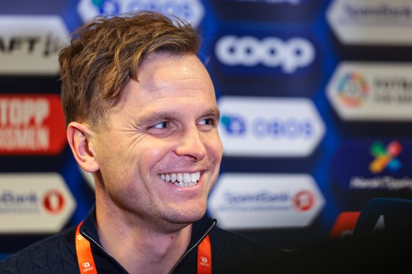 Fredrikstad 20251123.
Direktør i Viking Eirik Bjørnø etter seier i eliteseriekampen i fotball mellom Fredrikstad og Viking på Fredrikstad stadion.
Foto: Thomas Andersen / NTB