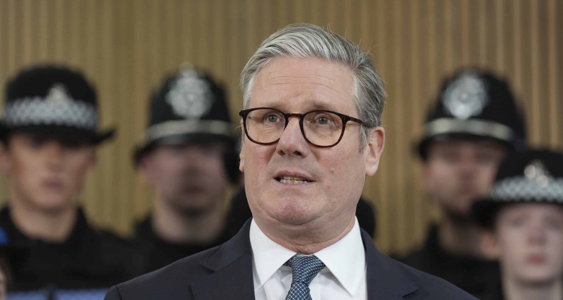 Britene kopierer Danmark for å stoppe migranter: Prøver "performativ grusomhet"