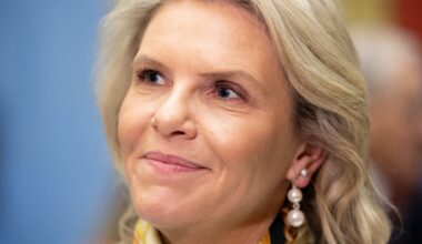 FrP største parti – SV stuper