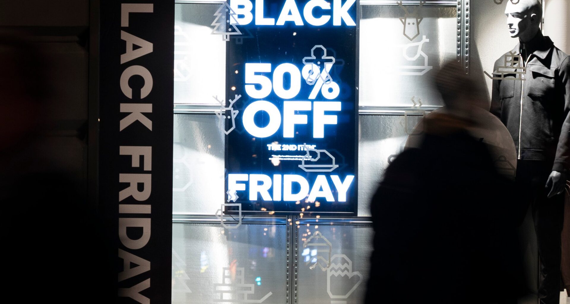 Økonomi og næringliv, Forbruker | Nye tall viser at tilbudsuken Black Week Black Friday ikke bare øker kortforbruket i storbyen, men også i Østerdalen følge privatøkonom i Sparebank1