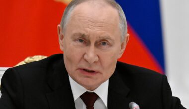 Vladimir Putin, Russland | Ungarns utenriksminister deler detaljer fra Viktor Orbáns møte med Vladimir Putin