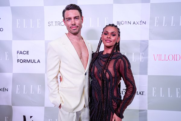 Oslo 20250604. 
Alexandra Joner og kjæresten på rød løper i forbindelse med Elle sommerfest 2025 på Madserud gård i Oslo.
Foto: Lise Åserud / NTB