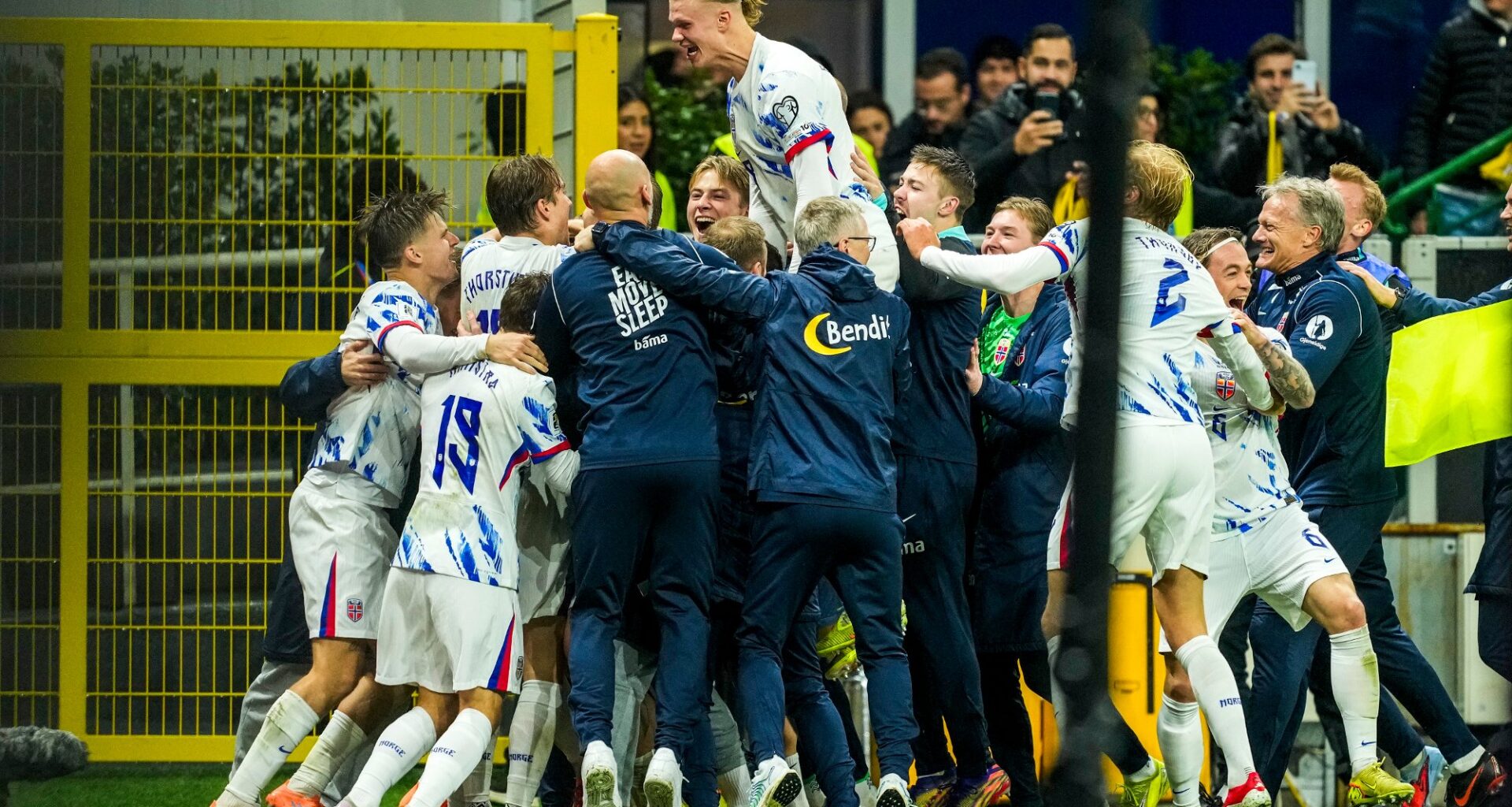 Erling Braut Haaland, Fotball | Erling sendte Norge til VM – med kronprinsen og far Alfie på tribunen