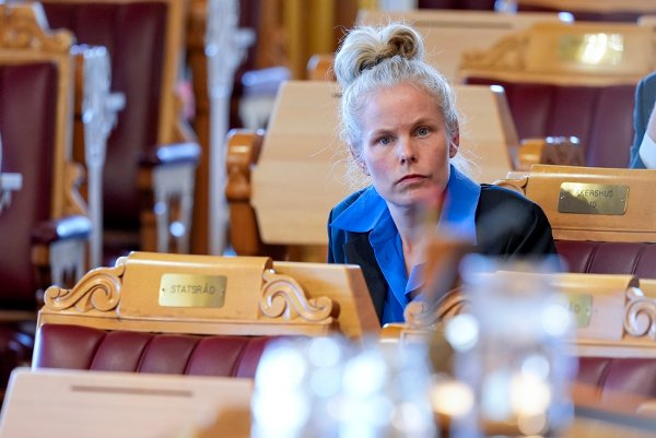 Oslo 20240613. 
Kirsti Bergstø (SV) under statsminister Jonas Gahr Støre (Ap) sin redegjørelse  om den sikkerhetspolitiske situasjonen
Foto: Terje Pedersen / NTB