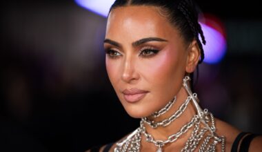 Kim Kardashian | Kardashian strøyk på eksamen – gir ikke opp advokatdrømmen