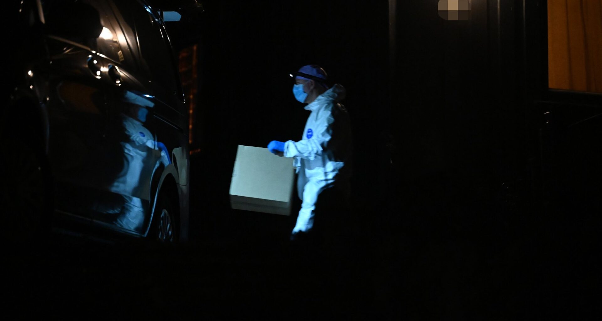 Nittedal, Pågripelser | Har jobbet på åstedet i et døgn – her bæres bevisene ut - Romerikes Blad