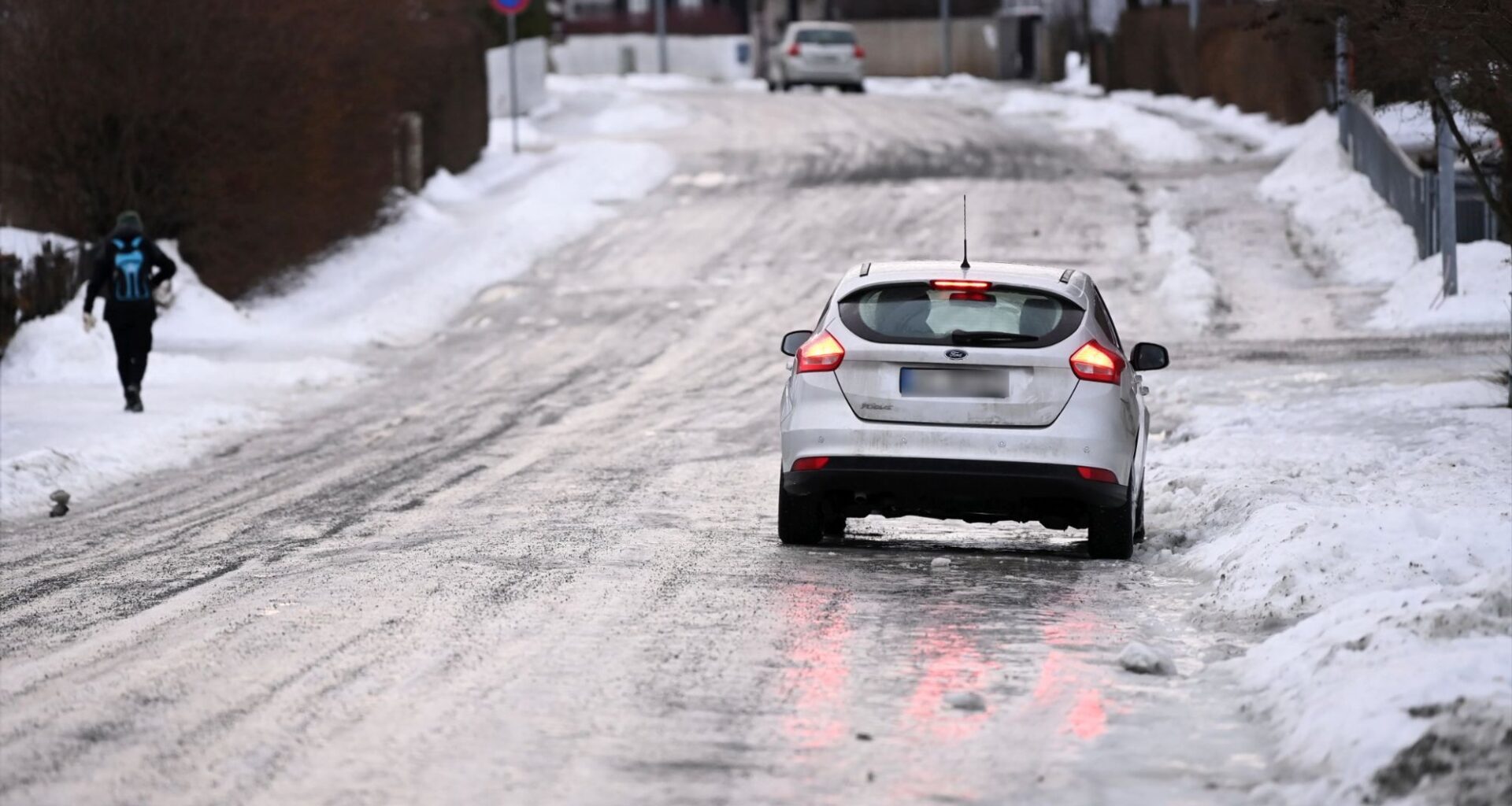 Trafikk og samferdsel, Vær | Nå er det minusgrader: – Kan fort fryse til på vegene