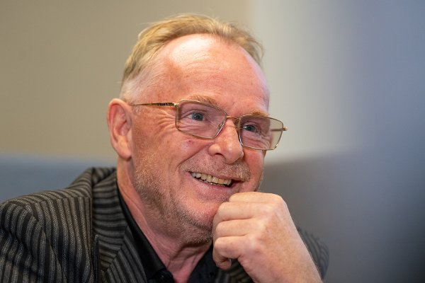 Tidl. Frp-topp, nå TV-profil og forretningsmann, Per Sandberg, gjestet Nettavisen for div. intervjuer onsdag 19. november.