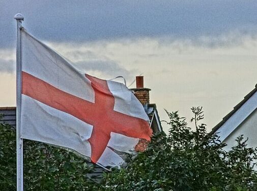Det engelske flagget skaper "no go soner" for de ansatte