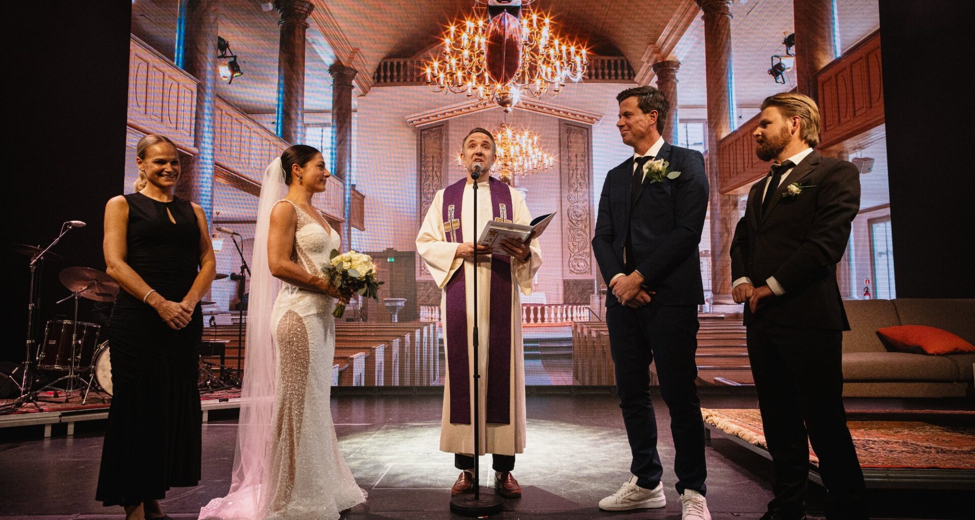 Sist gang giftet en av dem seg på scenen. Nå kommer de til Bodø: – Er nesten blitt bodøværing - Avisa Nordland