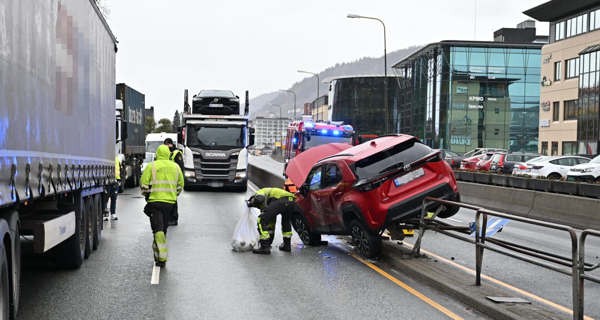 Nyheter, Bergen | Trafikkulykke på Minde: – Skjedde sannsynligvis under feltskifte