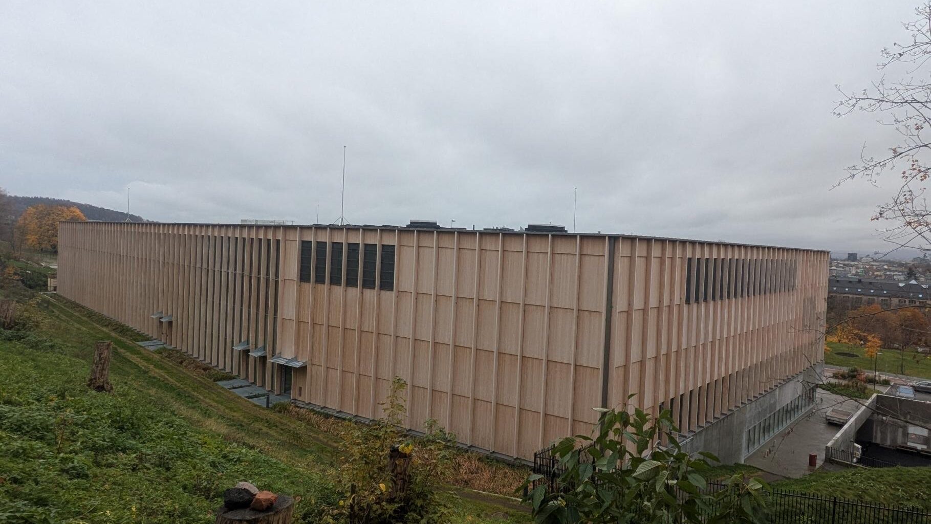 Arkitekturopprøret, Prisutdeling | Tøyenbadet kåret til et av landets styggeste bygg: – Kjemisk renset for myke former