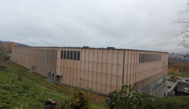 Arkitekturopprøret, Prisutdeling | Tøyenbadet kåret til et av landets styggeste bygg: – Kjemisk renset for myke former