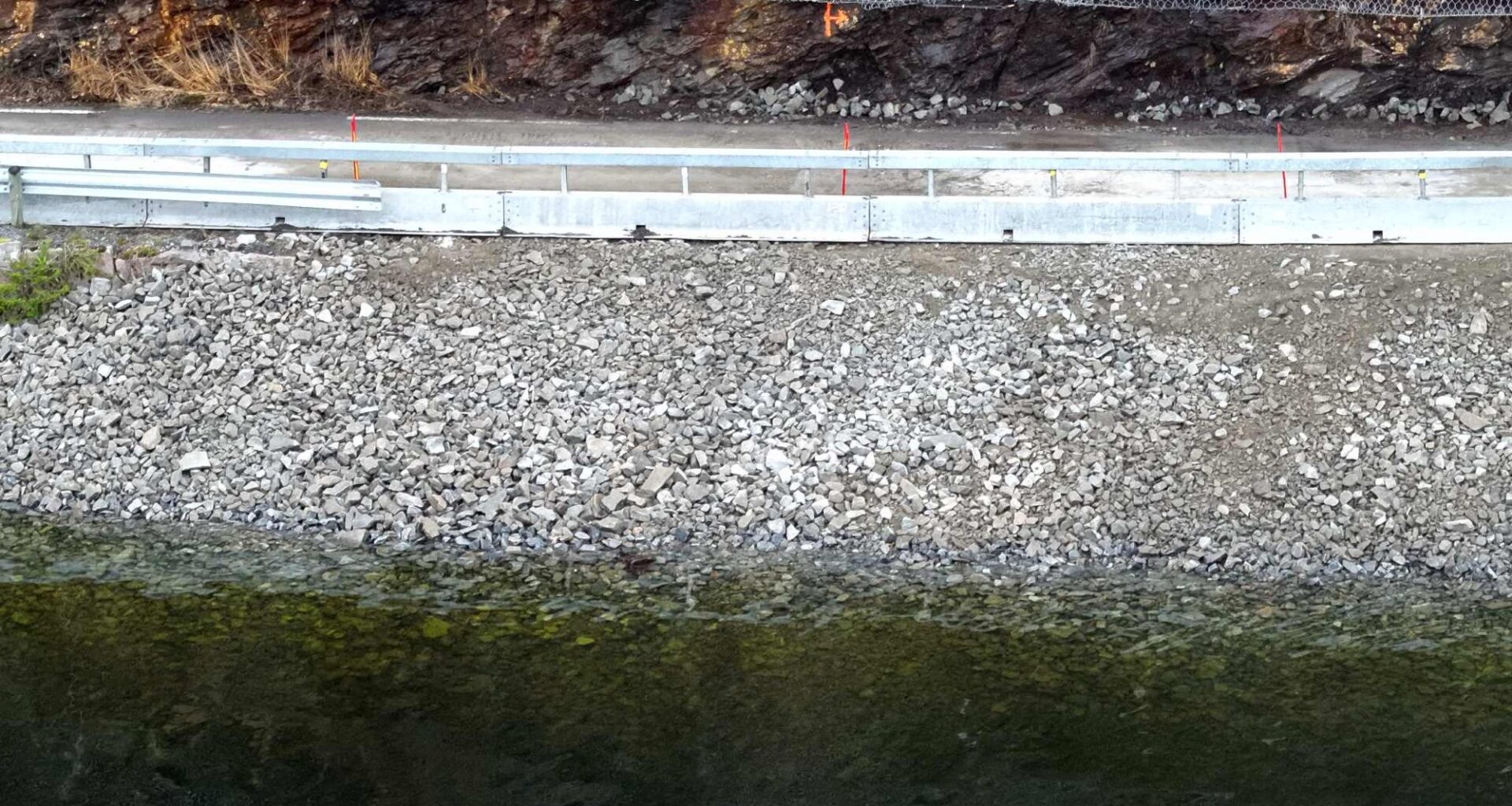 Eiker, Trafikk | Veien åpnes delvis etter ras: – Gått bedre enn forventet