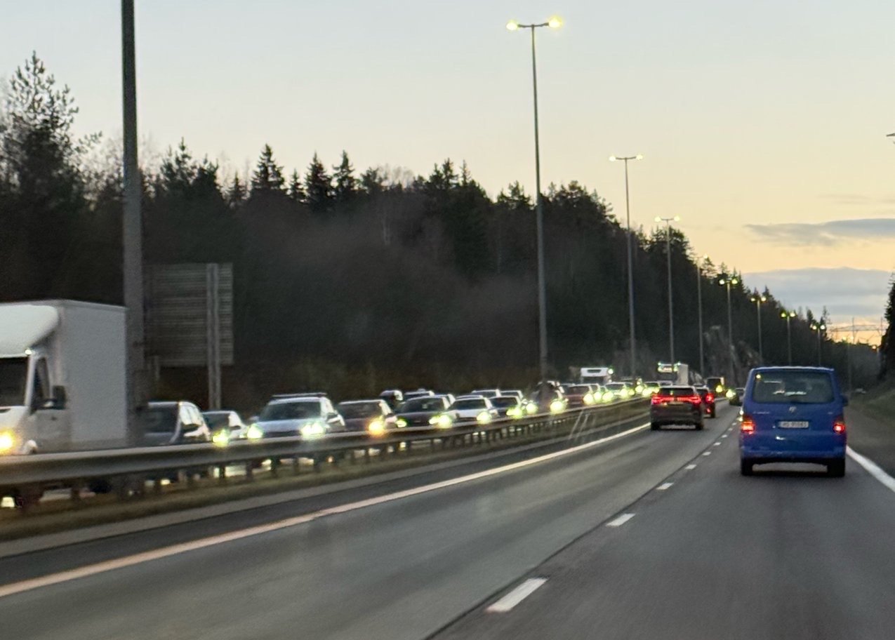 Kø flere steder på E6 - Avisa Oslo