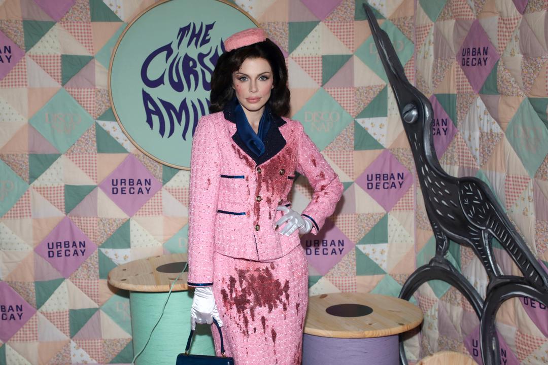 JFKs barnebarn om Julia Fox-kostyme: – Avskyelig