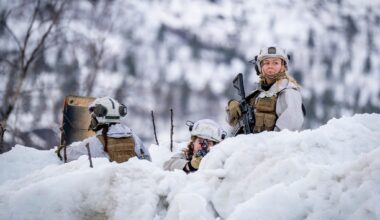Ullundertøy fra Bergen skal varme norske soldater i årene framover. Janusfabrikken har inngått en milliardavtale med Forsvaret. Bildet viser norske soldater som deltar i militærøvelsen Nordic Response.