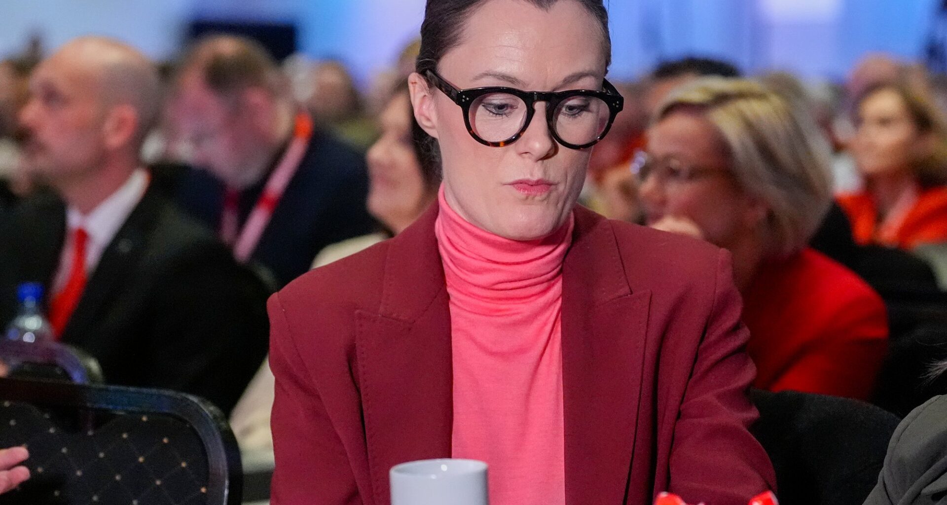 Politikk, Arbeidsliv | Tidligere Ap-statsråd Anette Trettebergstuen går til PR-bransjen