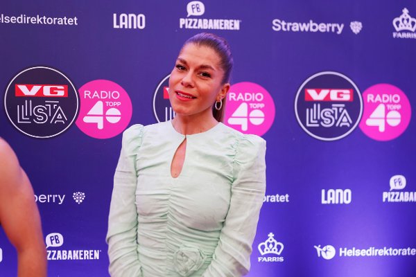 Oslo 20250614. 
Kristin Gjelsvik på rød løper under VG-lista Topp 40 Rådhusplassen 2025.
Foto: Tor Erik Schrøder / NTB