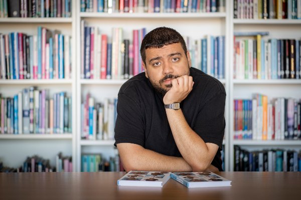 Oslo 20220810. 
Javad el Bakali gir ut boka «Dette er nordmenn» på Kagge forlag denne høsten.
Foto: Ole Berg-Rusten / NTB