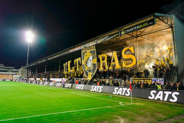 Lillestrøm 20251108. 
Lillestrøm Ultras i 1. divisjonskampen i fotball mellom Lillestrøm og Stabæk på Åråsen stadion.
Foto: Stian Lysberg Solum / NTB