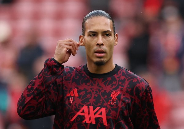 Soccer Football - Premier League - Liverpool v Nottingham Forest - Anfield, Liverpool, Britain - November 22, 2025
Liverpool's Virgil van Dijk during the warm up before the match REUTERS/Phil Noble EDITORIAL USE ONLY. NO USE WITH UNAUTHORIZED AUDIO, VIDEO, DATA, FIXTURE LISTS, CLUB/LEAGUE LOGOS OR 'LIVE' SERVICES. ONLINE IN-MATCH USE LIMITED TO 120 IMAGES, NO VIDEO EMULATION. NO USE IN BETTING, GAMES OR SINGLE CLUB/LEAGUE/PLAYER PUBLICATIONS. PLEASE CONTACT YOUR ACCOUNT REPRESENTATIVE FOR FURTHER DETAILS..