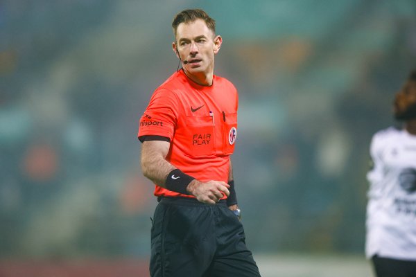 Sandefjord 20241110. 
Dommer Daniel Higraff under eliteseriekampen i fotball mellom Sandefjord og Odd på Jotun arena.
Foto: Trond Reidar Teigen / NTB