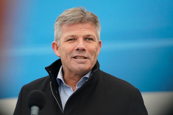 Oslo 20211119. 
Fiskeri - og havminister Bjørnar Skjæran holder tale etter å ha fått en omvisning på verdens første selvkjørende, elektriske containerskip MV Yara Birkeland, fredag.
Foto: Torstein Bøe / NTB 