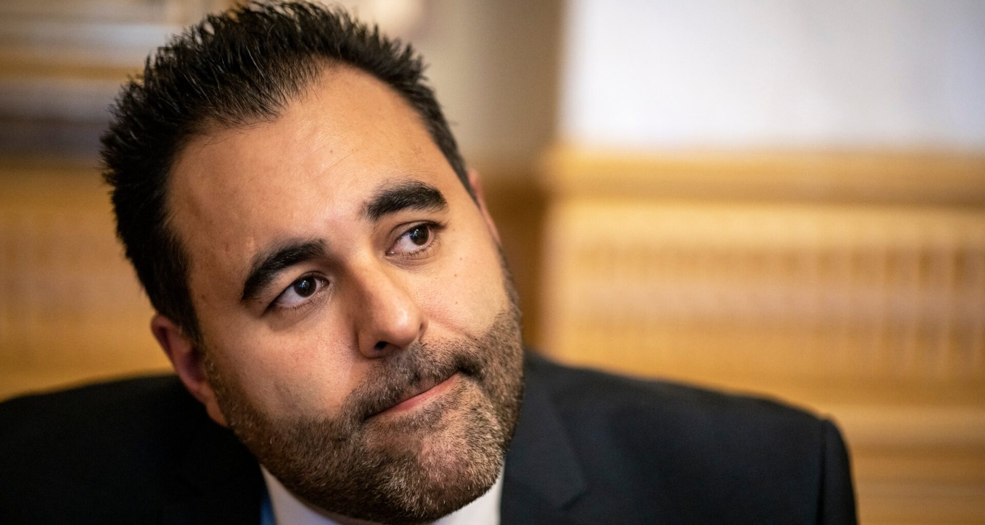 Masud Gharahkhani, Arbeiderpartiet | Statsråden fløy økonomi. Masud fløy business: – Det var en feil