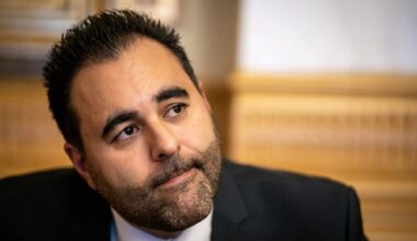 Masud Gharahkhani, Arbeiderpartiet | Statsråden fløy økonomi. Masud fløy business: – Det var en feil