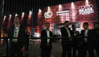 FNs klimatoppmøte COP30, Brasil | Demonstranter i sammenstøt med sikkerhetsvakter på FNs klimatoppmøte