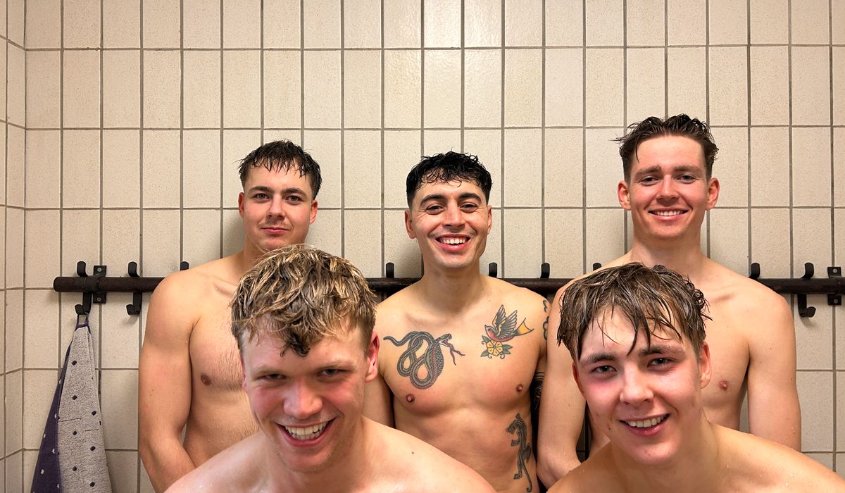 Pendler over 300 timer i året for å spille fotball: – Det er jo helt galskap!