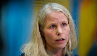 Kirsti Bergstø (SV) tar oppgjør med Jonas Gahr Støre (Ap)