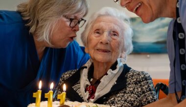 Lina Anundsen (111) og Margit Larsen (111) er Norges eldste