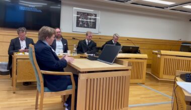 Poli­tikerne i vitne­boksen: – Skandale­saken forandret stemningen - adressa.no