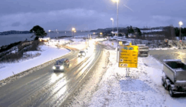 På E6 i ved Stjørdal meldes det om glatte veier.