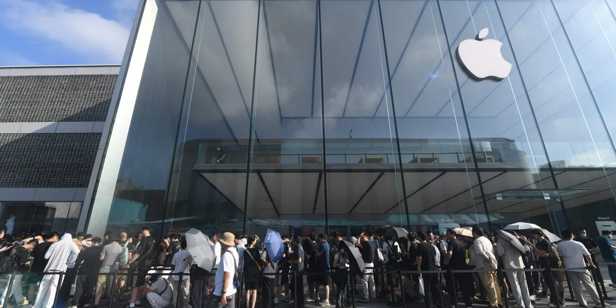 Apple vipper Samsung av tronen – KI-boom skaper dataminnekrise