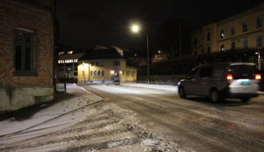 Trafikk, Vær | Snøen har kommet til Hedmarken: Slik ser det ut på vegene nå