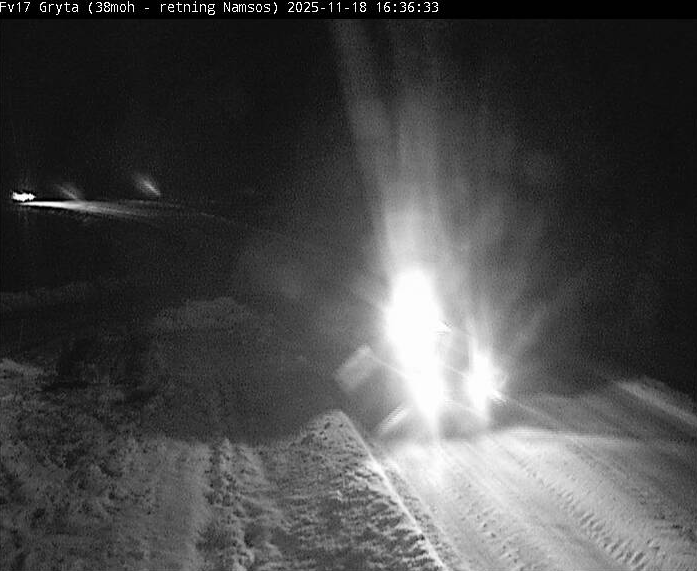 Trafikk, Veg og føre | Kaos i sør – slik er føreforholdene i Namdalen: – Mer enn nok å følge med på