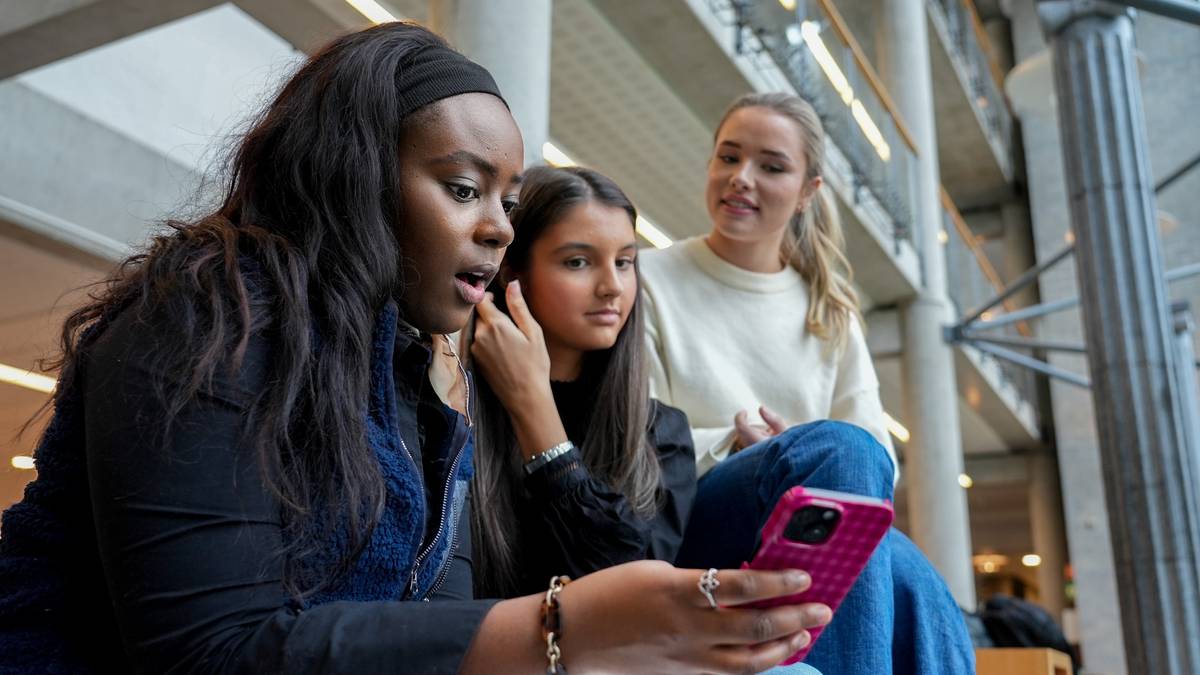 Reagerer på reklame i sosiale medium – sex- og valdsscener på TikTok og Snapchat – NRK Vestfold og Telemark – Lokale nyheter, TV og radio