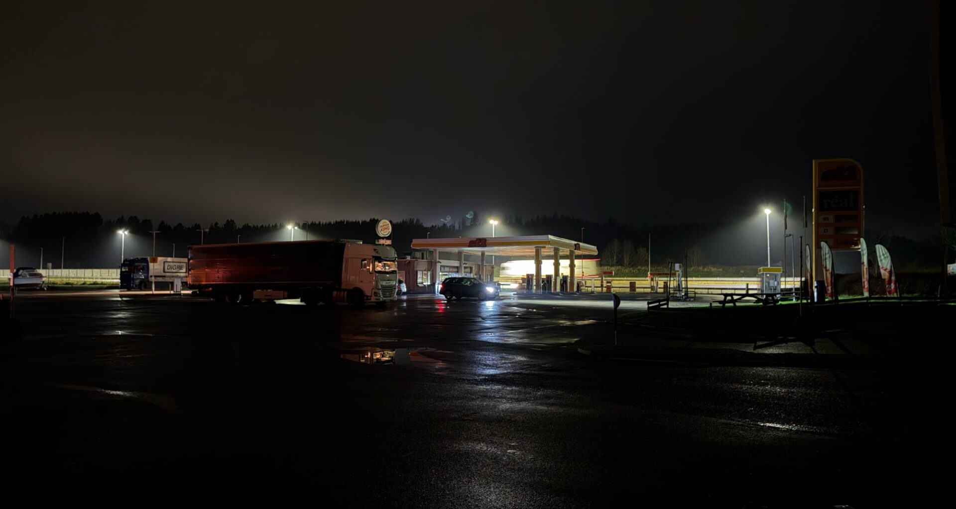 Strøm, Elvia | Flere hundre uten strøm