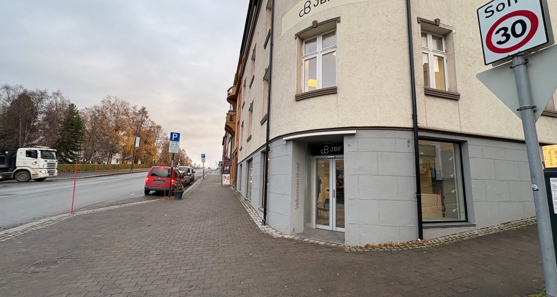 Bank, Nedleggelse | Legger ned Narvik-bank