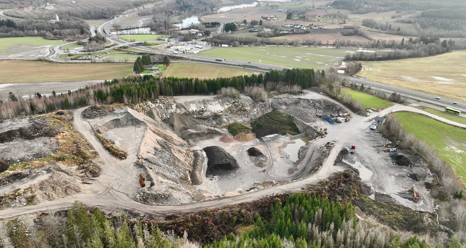 Fløyet til sykehus etter alvorlig ulykke - Sarpsborg Arbeiderblad