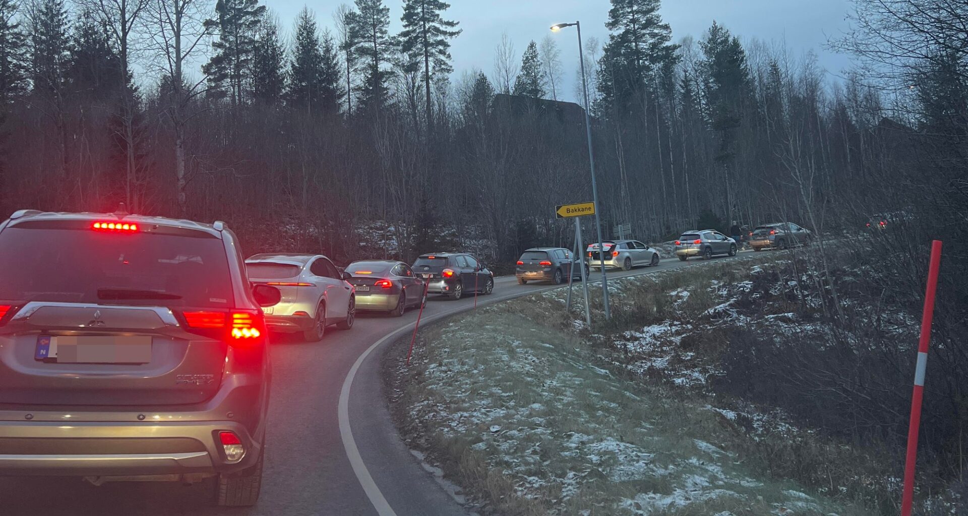 Hendelser, Siljan | To biler har frontkollidert – trafikken står i begge retninger