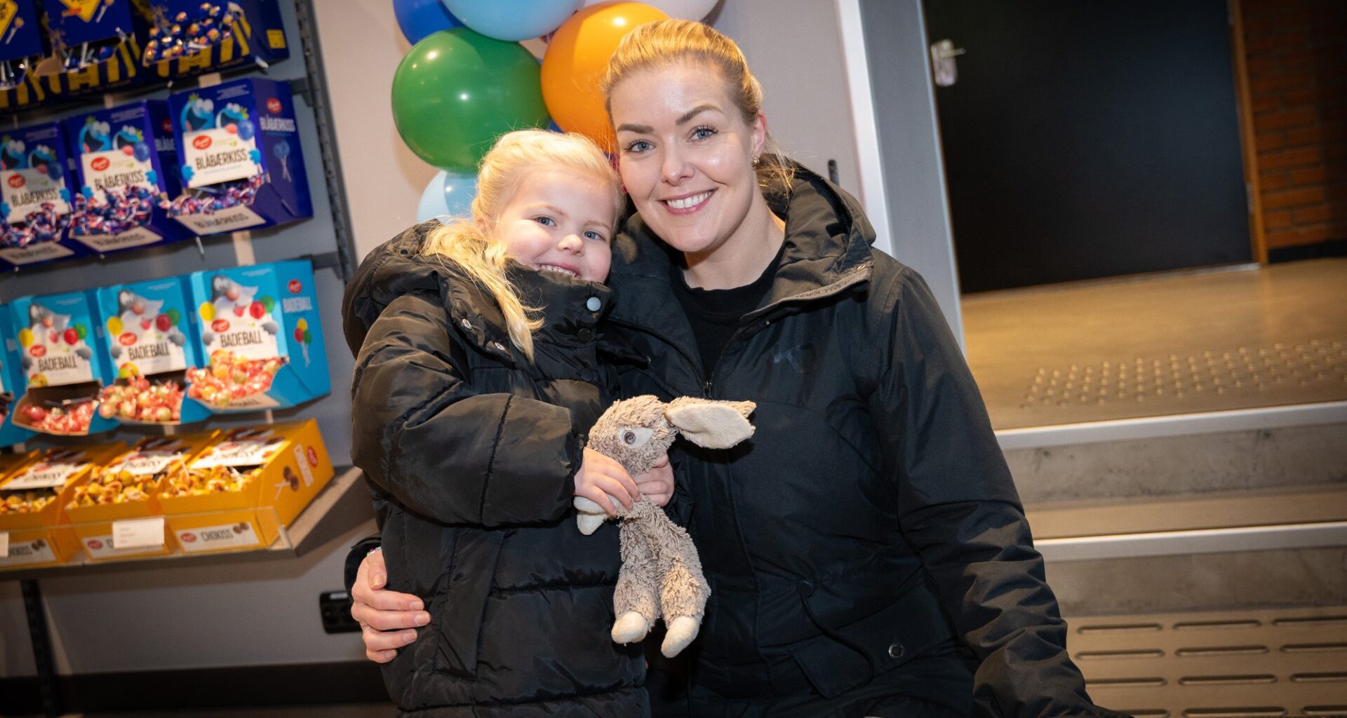 (+) Folkefest på kinoen: – Dette er dagen mange venter på - Hamar Arbeiderblad