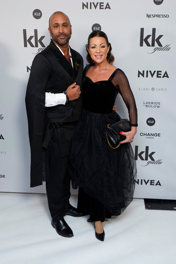 Oslo 20251125.
Ronnie Ottem og Lene Alexandra Øien ankommer KK-gallaen for «Årets kvinner 2025» på Grand Hotel i Oslo.
Foto: Thomas Fure / NTB