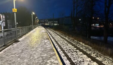 Togskinner med lys på