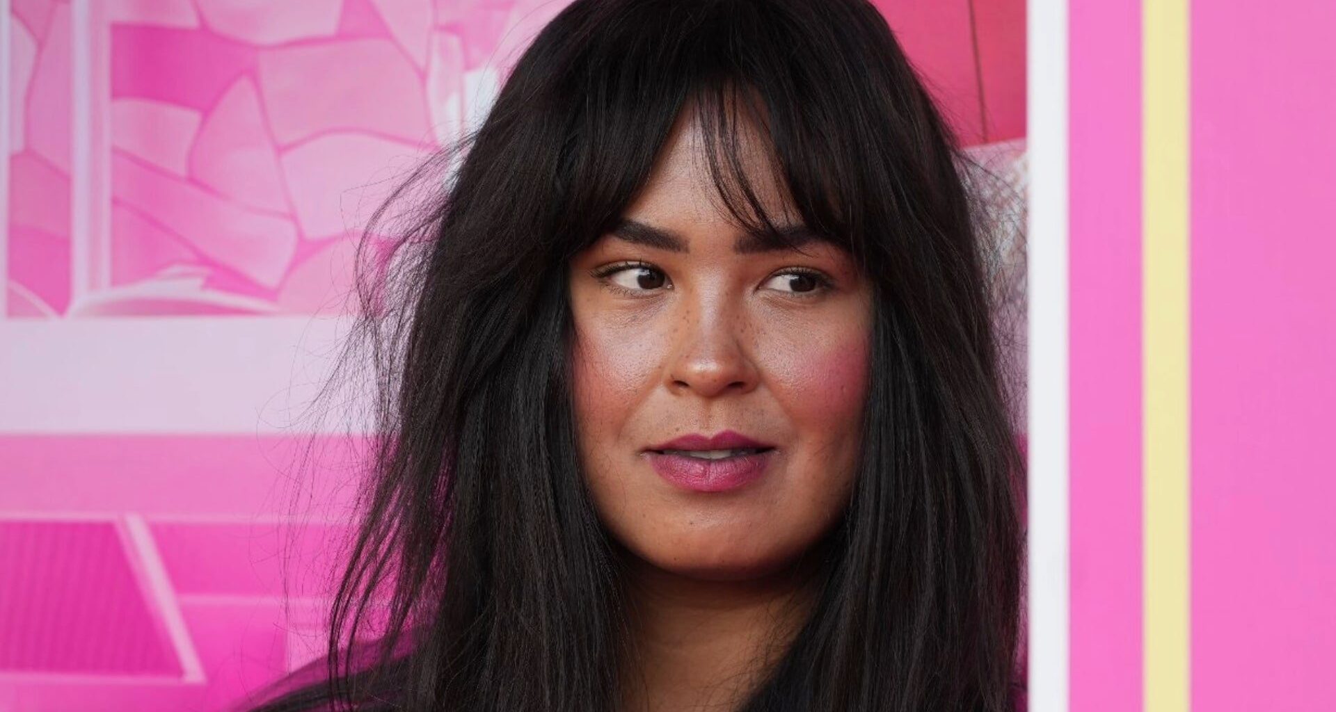 Maria Mena, Mamma | Maria Mena reiser fra sønnen i én måned: – Det føles ekkelt